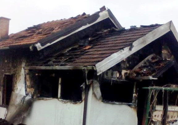 Dragica Simić iz Zagona u požaru izgubila sve, pomoć dobrih ljudi potrebna!