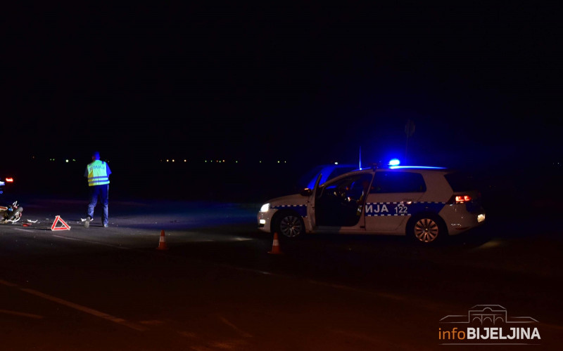 Bijeljina: U sudaru TRI AUTOMOBILA, dvoje POVRIJEĐENIH