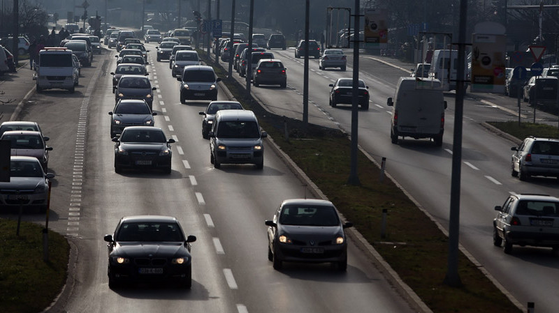 Predloženo smanjenje carina na nove automobile i ukidanje carina na električna vozila u BiH