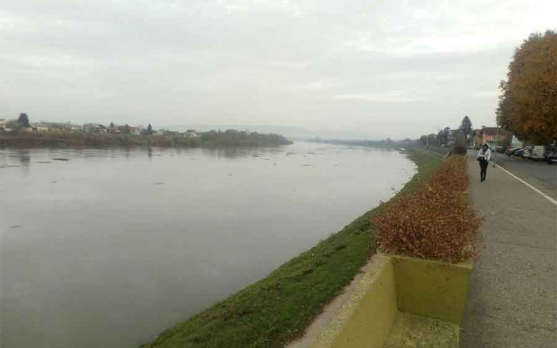 Rijeka Sava u Zagrebu porasla pet metara