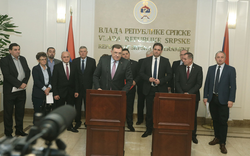 Kako stvoriti društvo u kojem političari neće biti glavne zvijezde