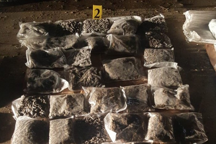 MUP RS uhapsio šest lica, otkrili 54 kg droge i oružje