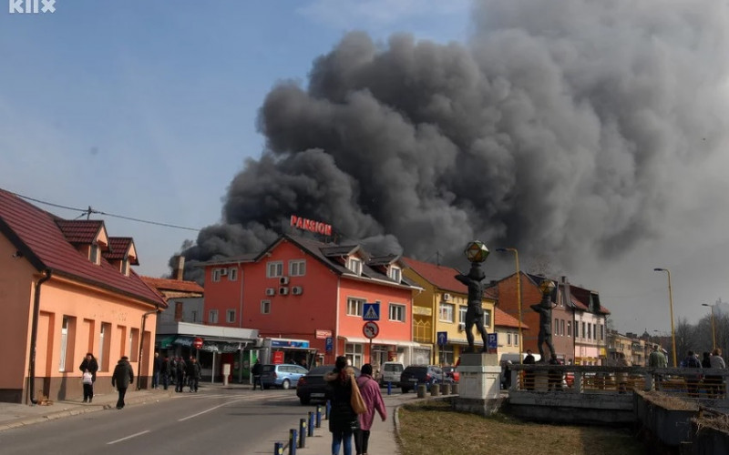 Nakon požara u Tuzli više osoba zatražilo pomoć ljekara