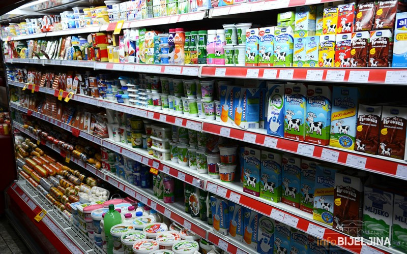 Prosječnoj porodici samo za hranu potrebno preko 780 KM