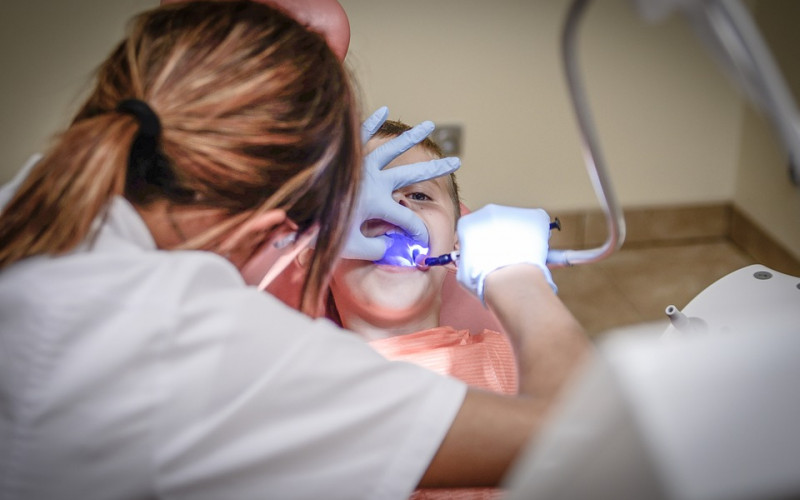 Poražavajuće stanje oralne higijene u RS:​ Karijes ima 90% šestogodišnjaka