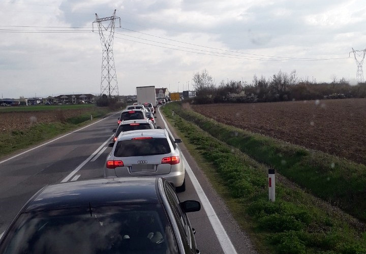 Zbog radova gužve na ulazu u Bijeljinu /FOTO/