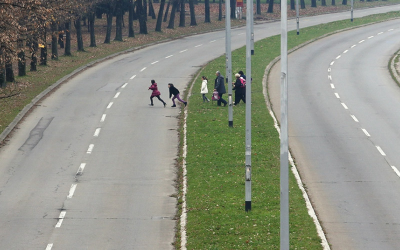NEODGOVORNI PJEŠACI Od 1.100 kontrolisanih 1.094 počinilo prekršaje