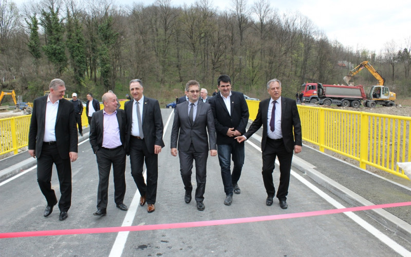 Pušten u saobraćaj most koji spaja Lopare i federalnu opštinu Teočak