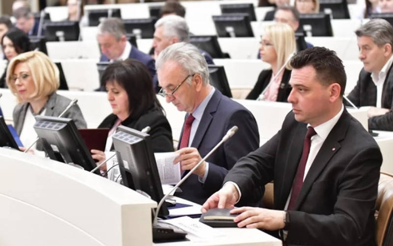 Ovlaštenja Srpske na BiH prenesena kroz 73 zakona