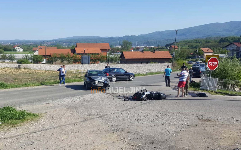 Sudar golfa i motora na magistralnom putu Bijeljina - Zvornik /FOTO/