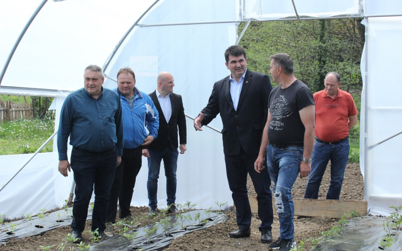 Načelnik Savić posjetio porodice koje koriste donacije