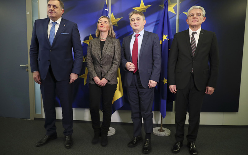 Zahvaljujući neusaglašenim stavovima BiH u svijetu niko NE SHVATA OZBILJNO