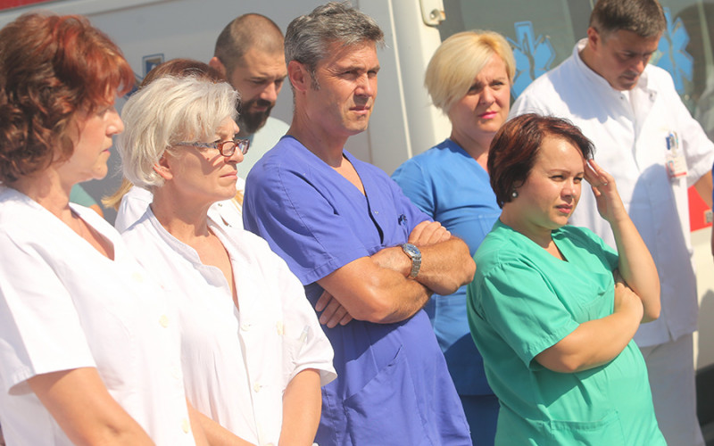 Povećanje plata ili obustava rada u bolnicama širom Srpske