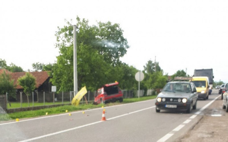 Golfom udario u saobraćajni znak mjesta Patkovača