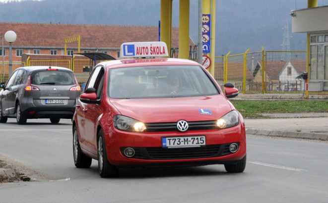 Poskupljenje obuke za vozače u leru