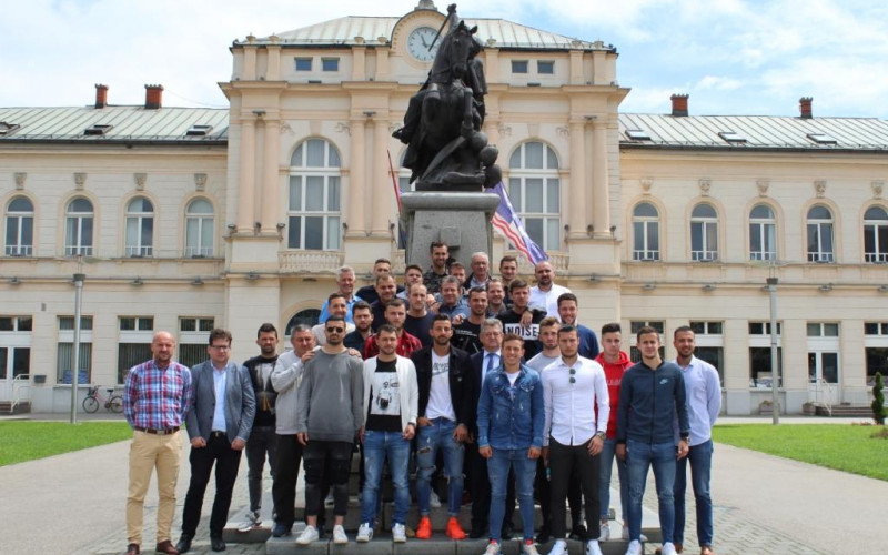 Mićić iz gradskog budžeta izdvojio 20.000 KM za FK Radnik