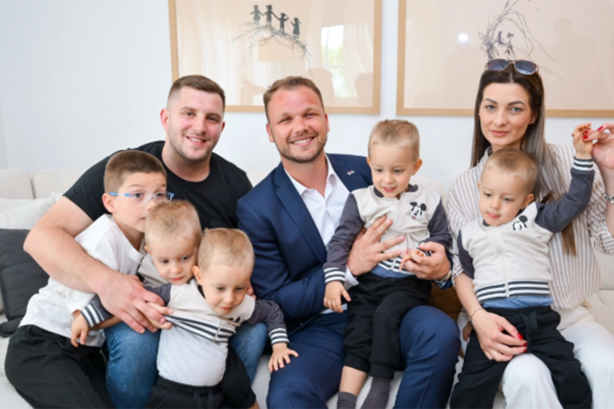 Četvorke se vraćaju u Banjaluku: Posjetio ih Stanivuković