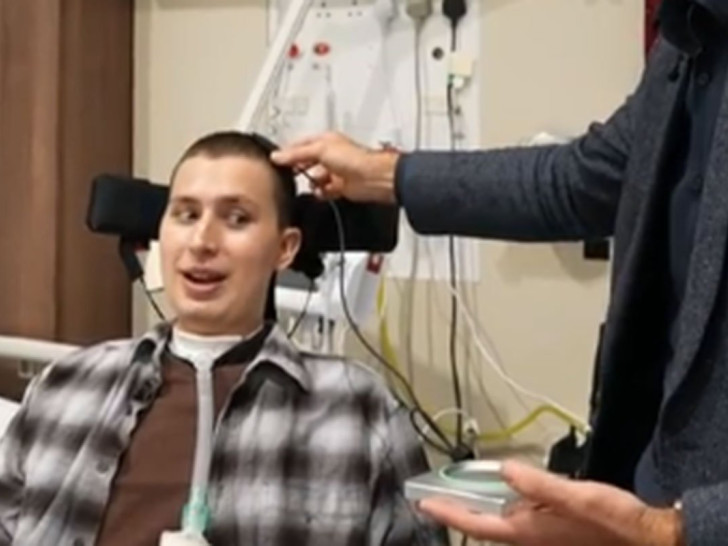 Maskov čip ugrađen paralizovanom mladiću: Pomislim, i to se desi