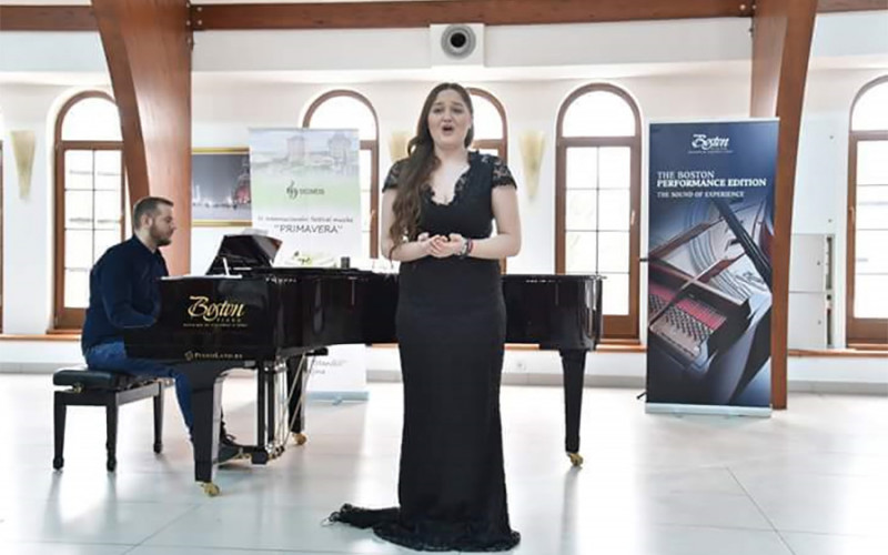 Andrijana (18) iz Bijeljine niže uspjehe u pjevanju