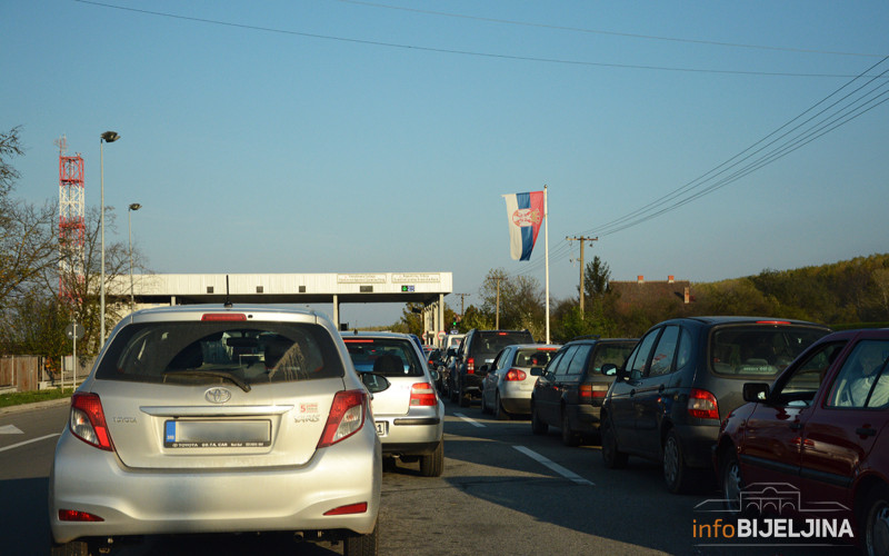 Pojačan saobraćaj na granici sa Hrvatskom