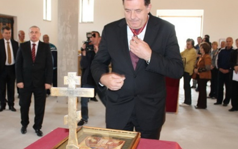Dodik: Crkva je najvažniji dio srpskog identiteta