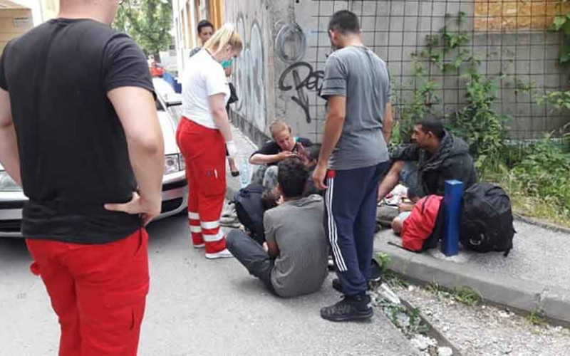 Gladna i iscrpljena migrantska djeca odvezena u bolnicu