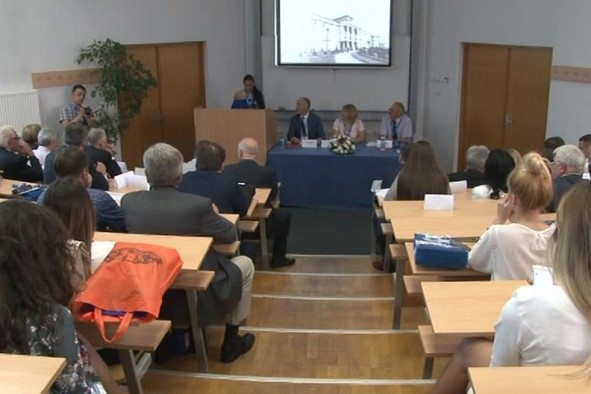 Na međunarodnom skupu ,,Ekonbiz