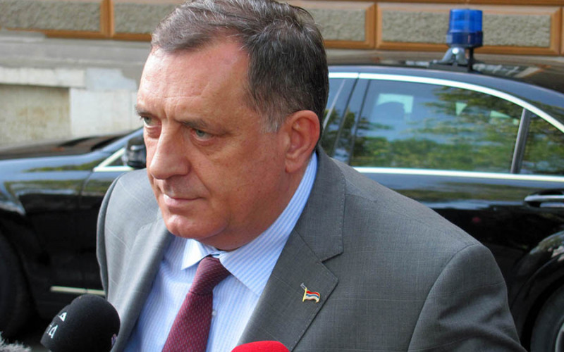 Dodik: Veoma značajno da srpska oživljava namjensku industriju