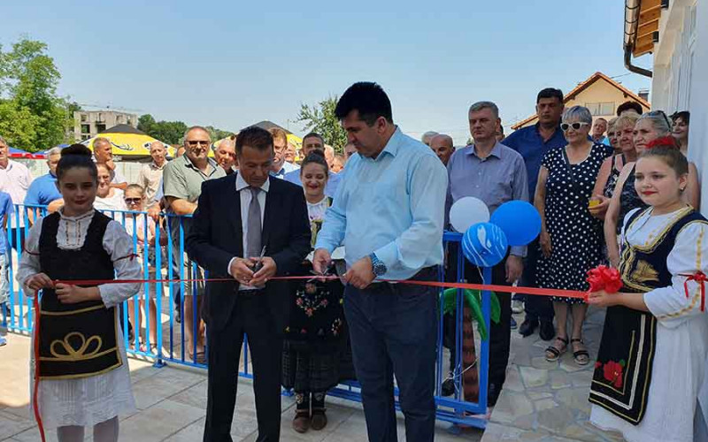 OTVORENI BAZENI U LOPARAMA Svim učenicima besplatne sezonske karte