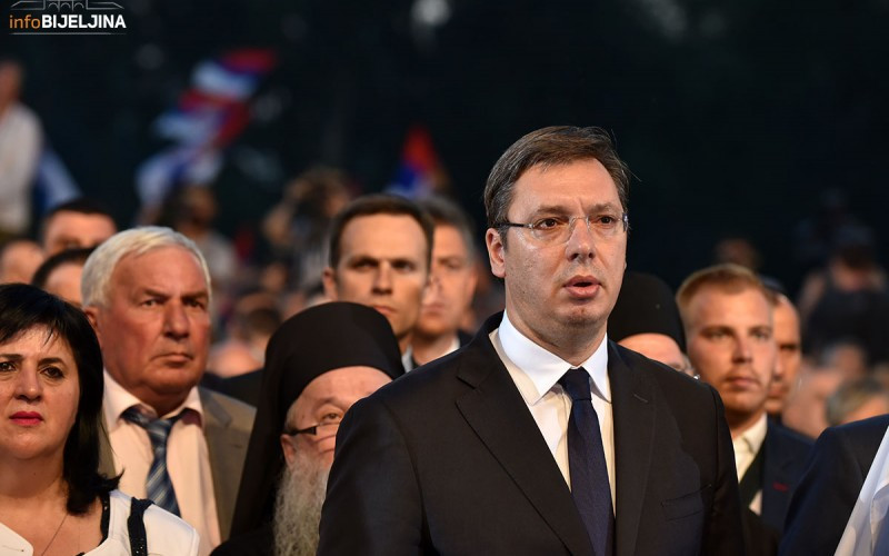Aleksandru Vučiću Zlatna povelja grada