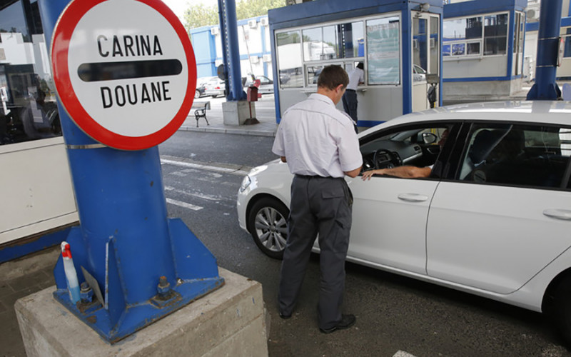 Državljanin Hrvatske pokušao na prelazu Brčko da prenese veću količinu novca