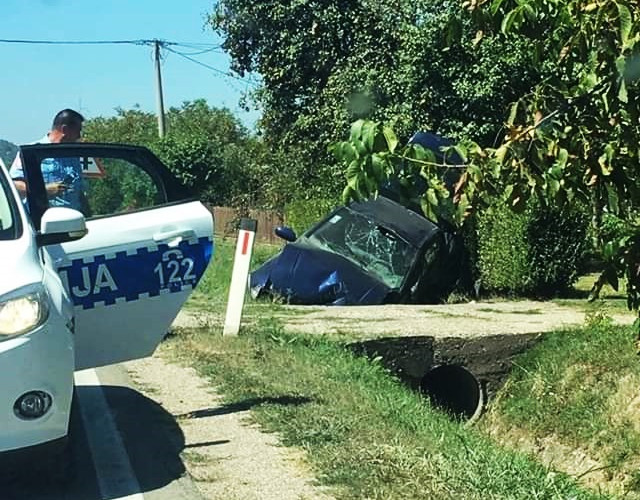 Udes u Ravnom Polju, jedno lice povrijeđeno /FOTO/