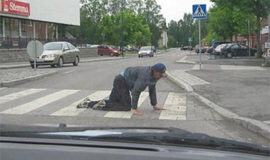 Pi­ja­ni pje­ša­ci za kazne duguju 79.870 KM