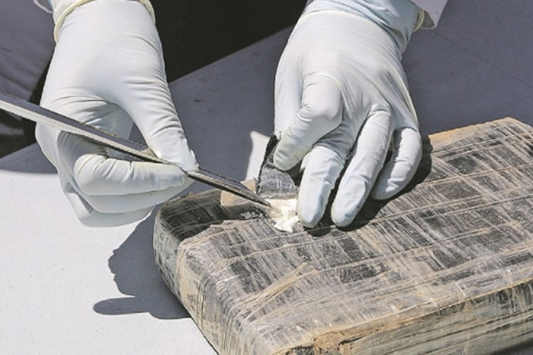Pala srpska kriminalna grupa: Usred okeana zaplijenjeno 800 kg kokaina