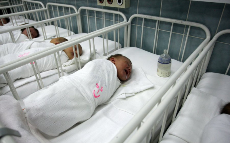 Za zamjenu generacije Republici Srpskoj godišnje nedostaje 7.000 beba