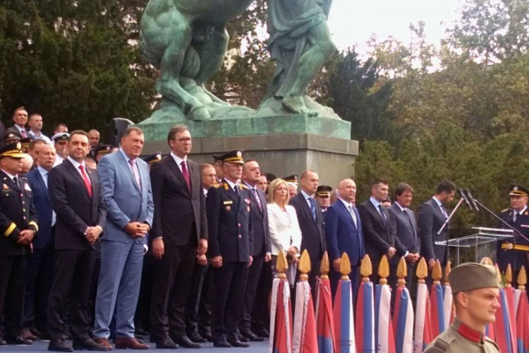 Dodik: Napredovanje Vojske Srbije garant sigurnosti srpskom narodu
