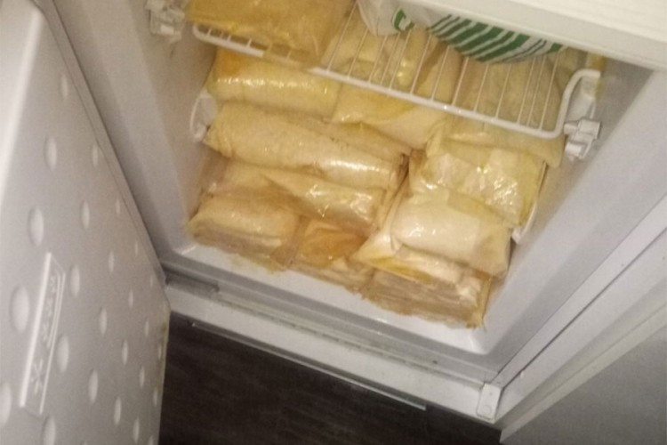 Vlasniku nargila bara pronašli 22 kilograma spida u frižideru