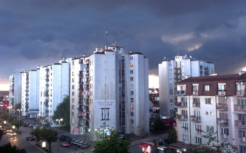 Sutra oblačno sa slabom kišom, do 18 stepeni