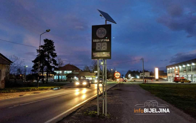 Dva mjeseca nakon postavljanja treptač prestao da radi