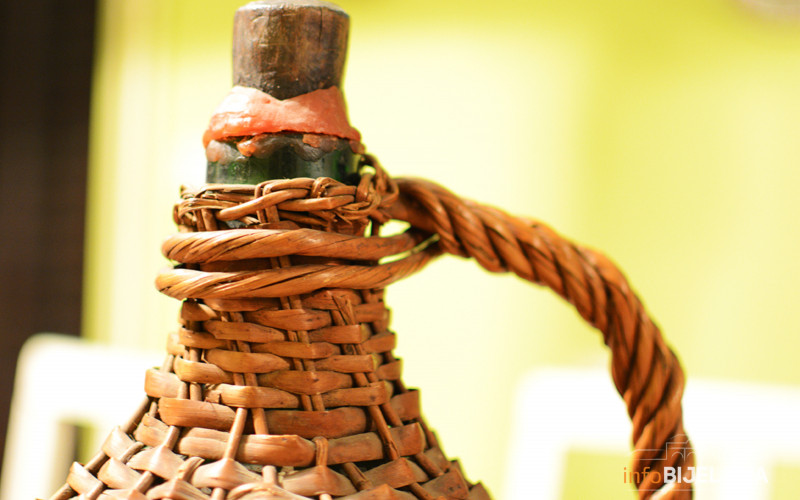 Tri muškarca uhapšena zbog krađe 100 litara rakije