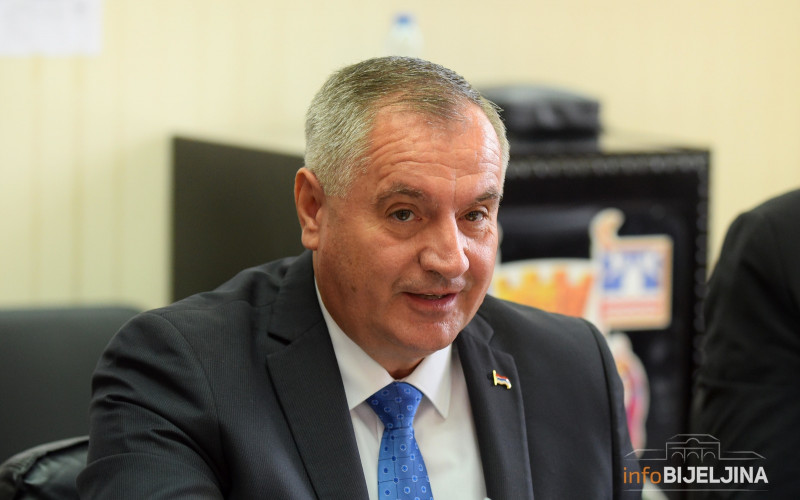 Višković objasnio zašto je BiH za Ginisovu knjigu: ,,Kod nas ljudi samo jedu meso