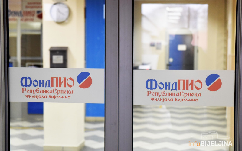 Porodičnu penziju prima šest decenija