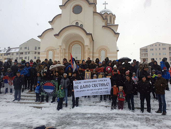 Narod se okuplja u Banjaluci, Trebinju i Palama: Podrška vjernicima u Crnoj Gori širom Republike Srpske