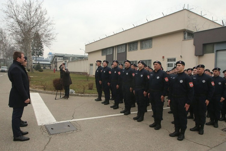 Policija КPZ Banjaluka u svečanom defileu povodom Dana RS