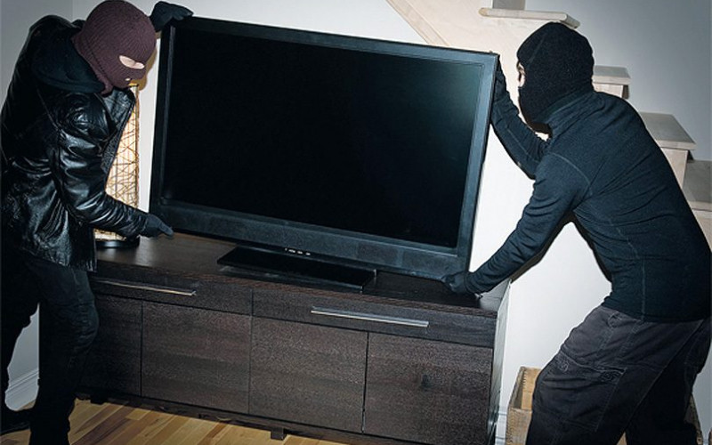 Lopovi iskoristili odsustvo domaćina: Iz kuće ukradeni televizori i nakit
