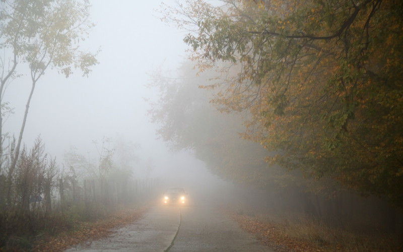 Gusta magla otežava vožnju