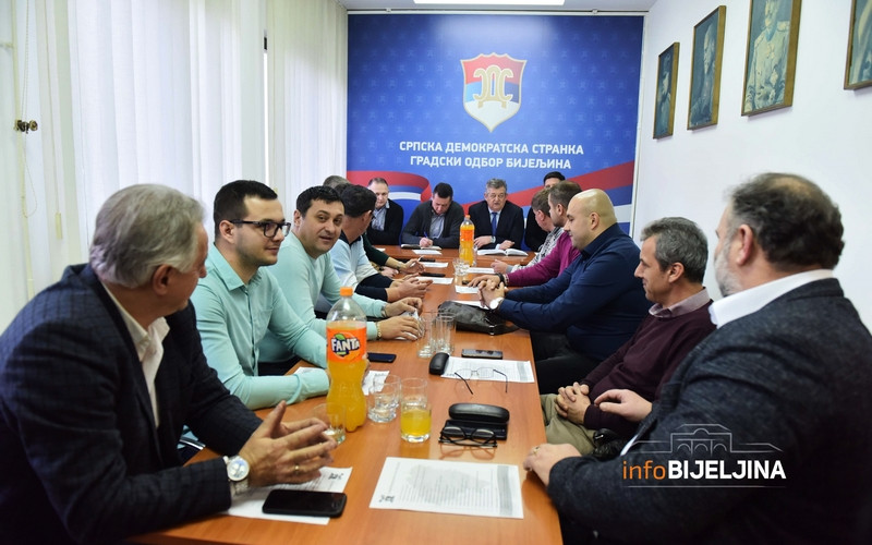 Počela proširena sjednica Izvršnog odbora stranke u Bijeljini /FOTO/