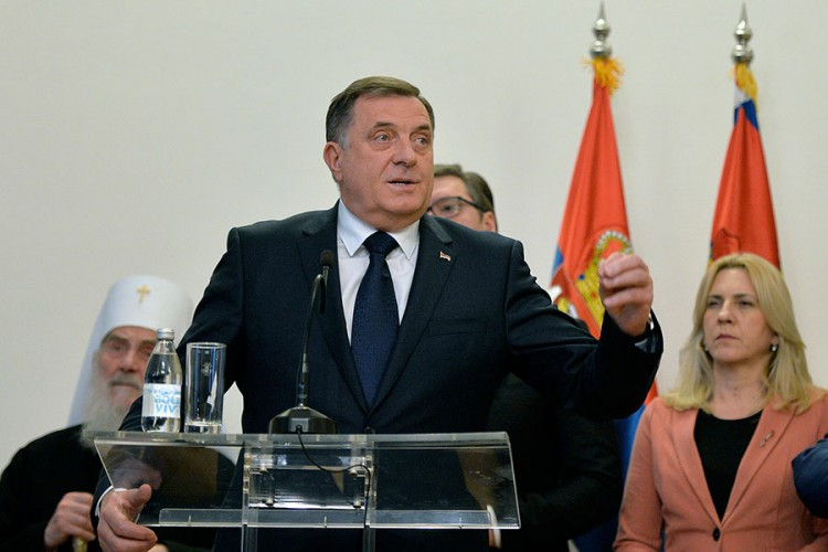 Dodik: Narod u Srpskoj na referendumu da odluči o statusu