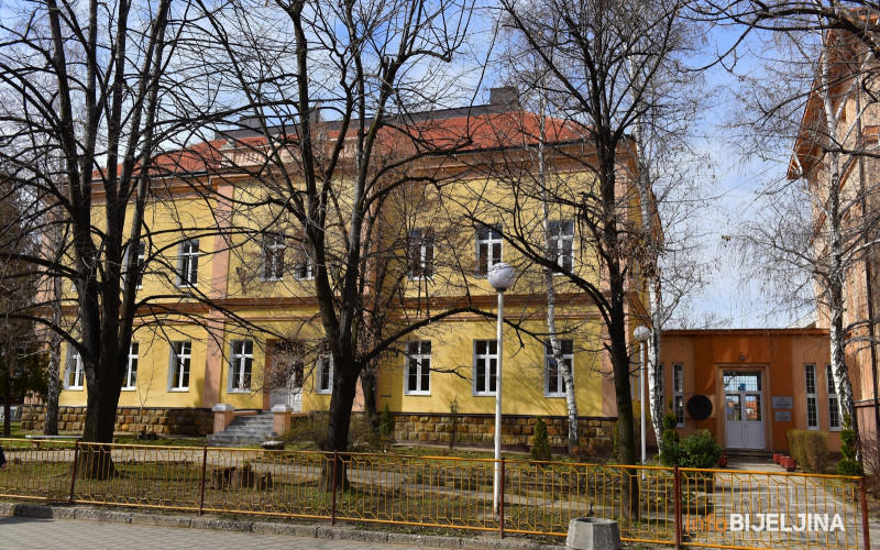 Upis djece u prvi razred u Republici Srpskoj obavlja se u aprilu i maju