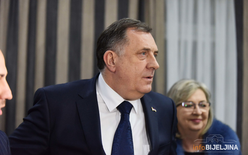 Dodik: Nisu slučajno istovremeno otvorene krize u BiH, Crnoj Gori i na Kosmetu